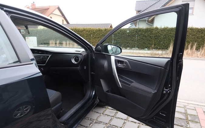 Toyota Auris cena 34000 przebieg: 110000, rok produkcji 2013 z Wrocław małe 407